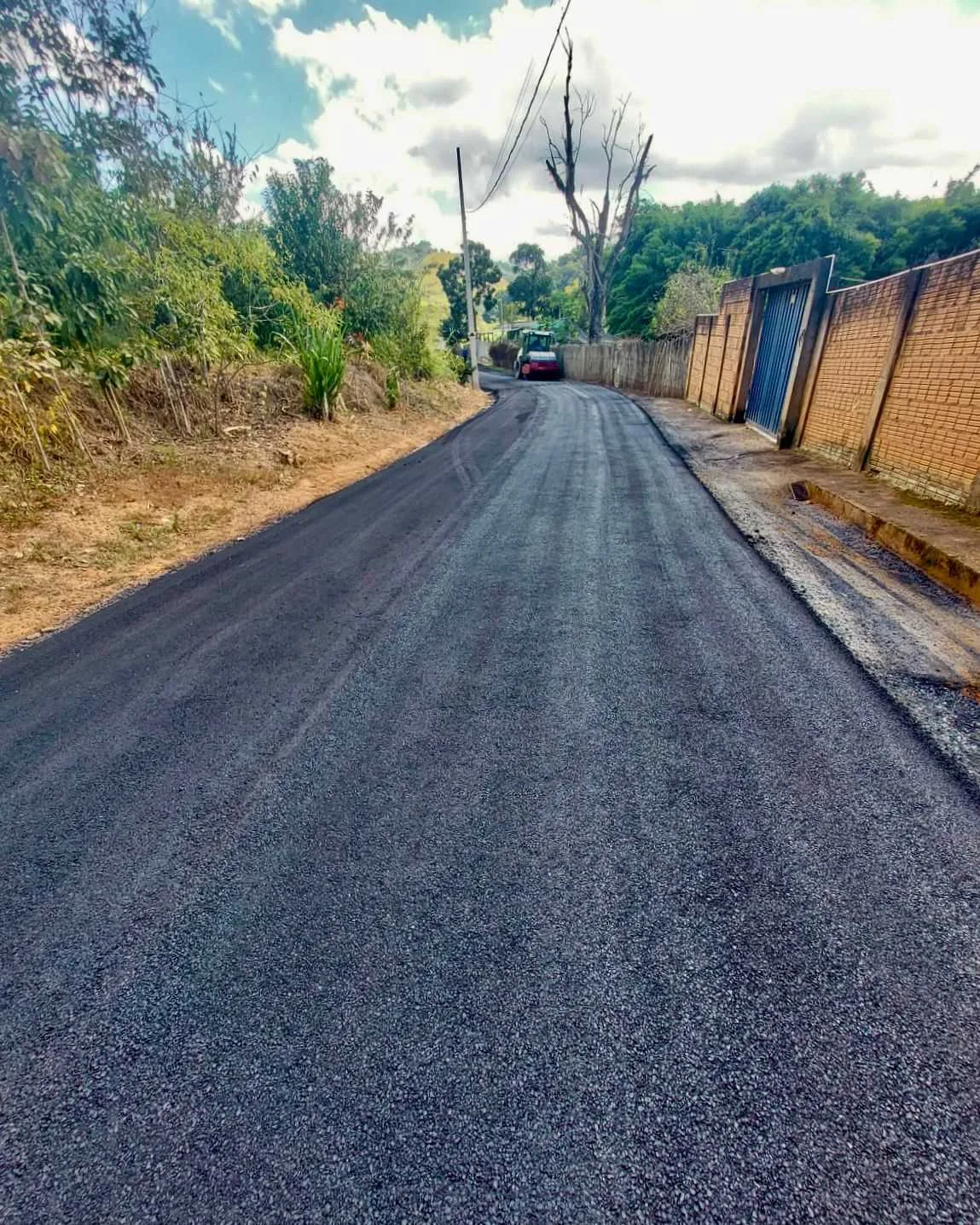Asfaltamento no bairro Juru garante mais mobilidade para os moradores
