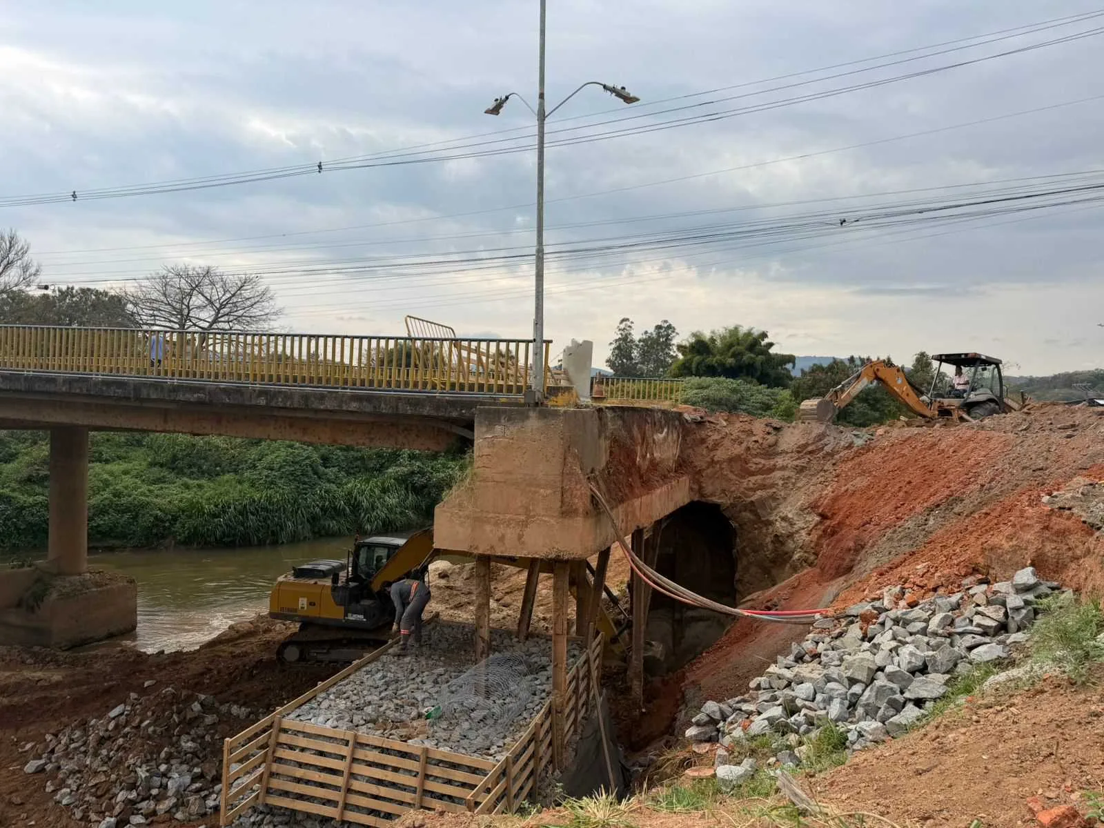 Ponte do Santos Dumont é interditada para veículos e pedestres durante obras
