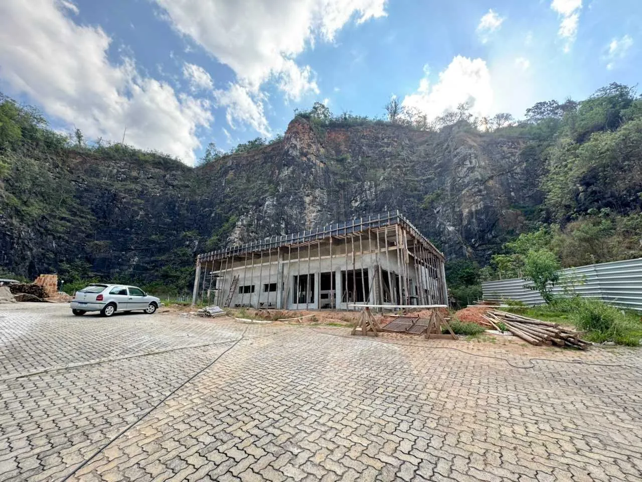 Construção do Posto de Saúde Nossa Senhora de Fátima avança em Itajubá