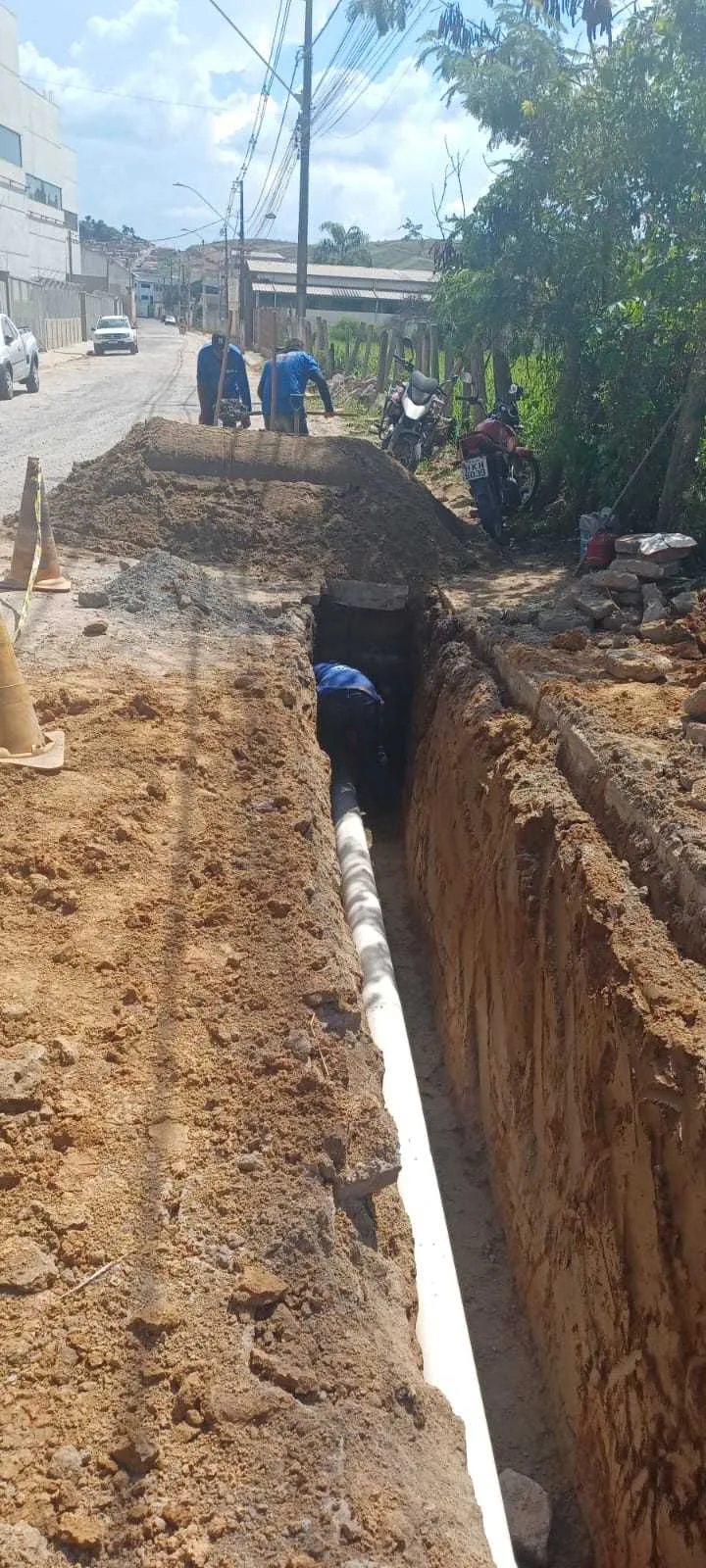 Prefeitura realiza execução de rede pluvial no bairro Santos Dumont