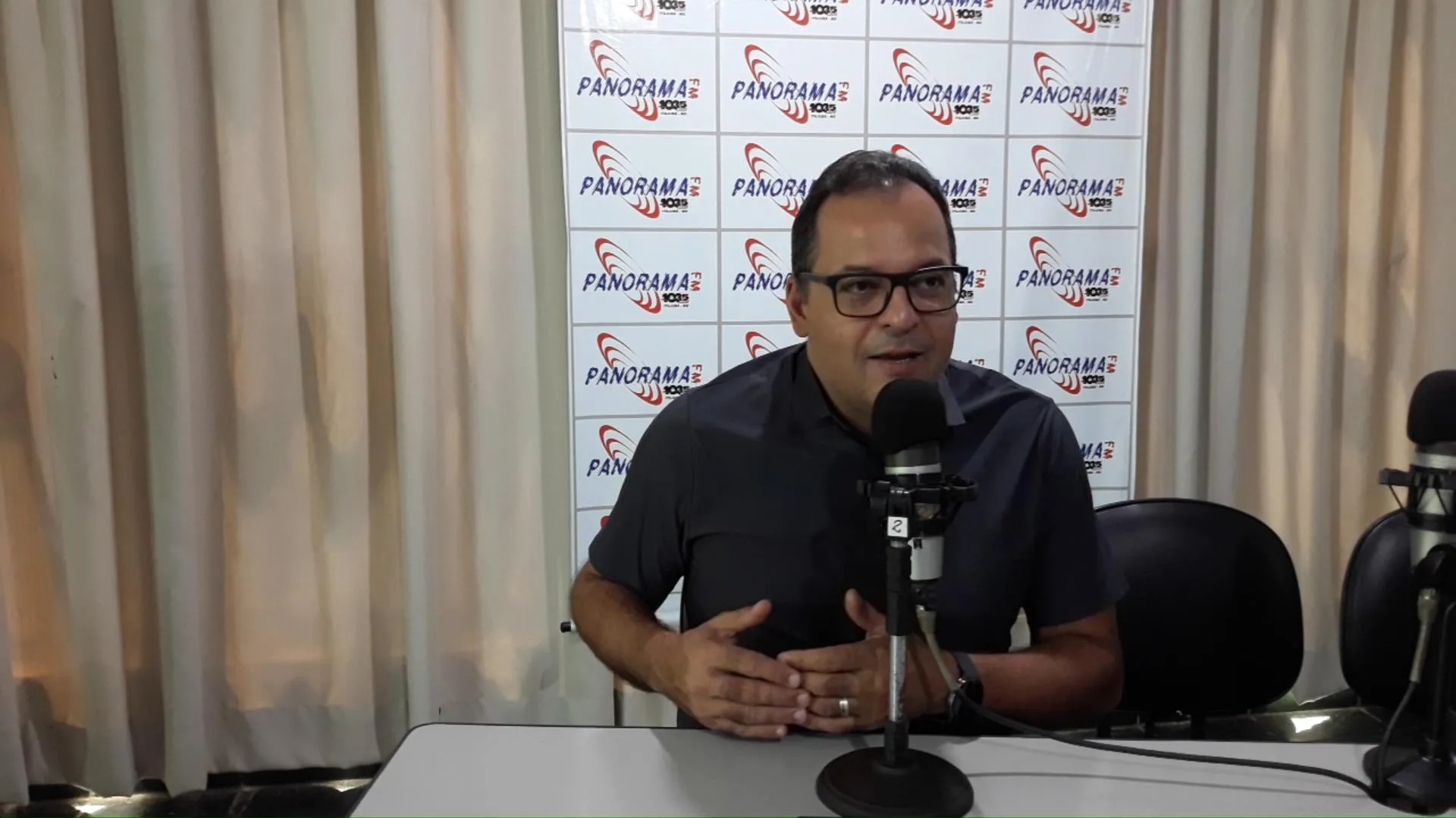 Professor André Medeiros destaca planejamento para combater o endividamento familiar