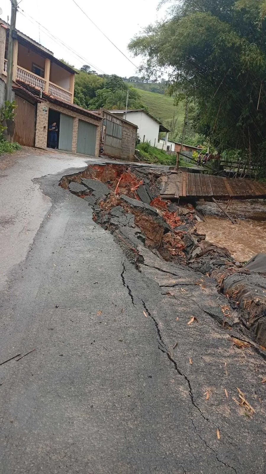 Prefeitura aciona empresa para reparos no bairro Estância