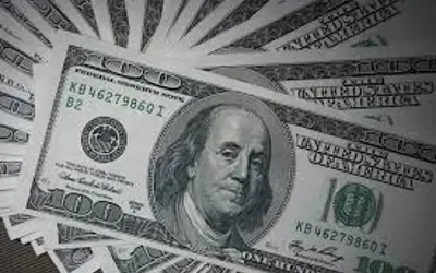 DÓLAR: moeda fecha em alta e encerra último pregão cotado a R$ 5,18