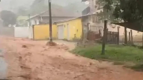 Chuva convectiva intensa provoca transtornos e mobiliza equipes em Itajubá