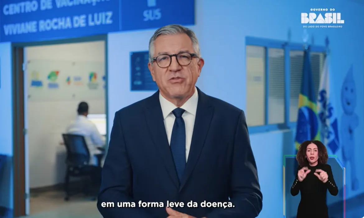 Dia D: "vamos vacinar antes de o inverno chegar", diz Padilha