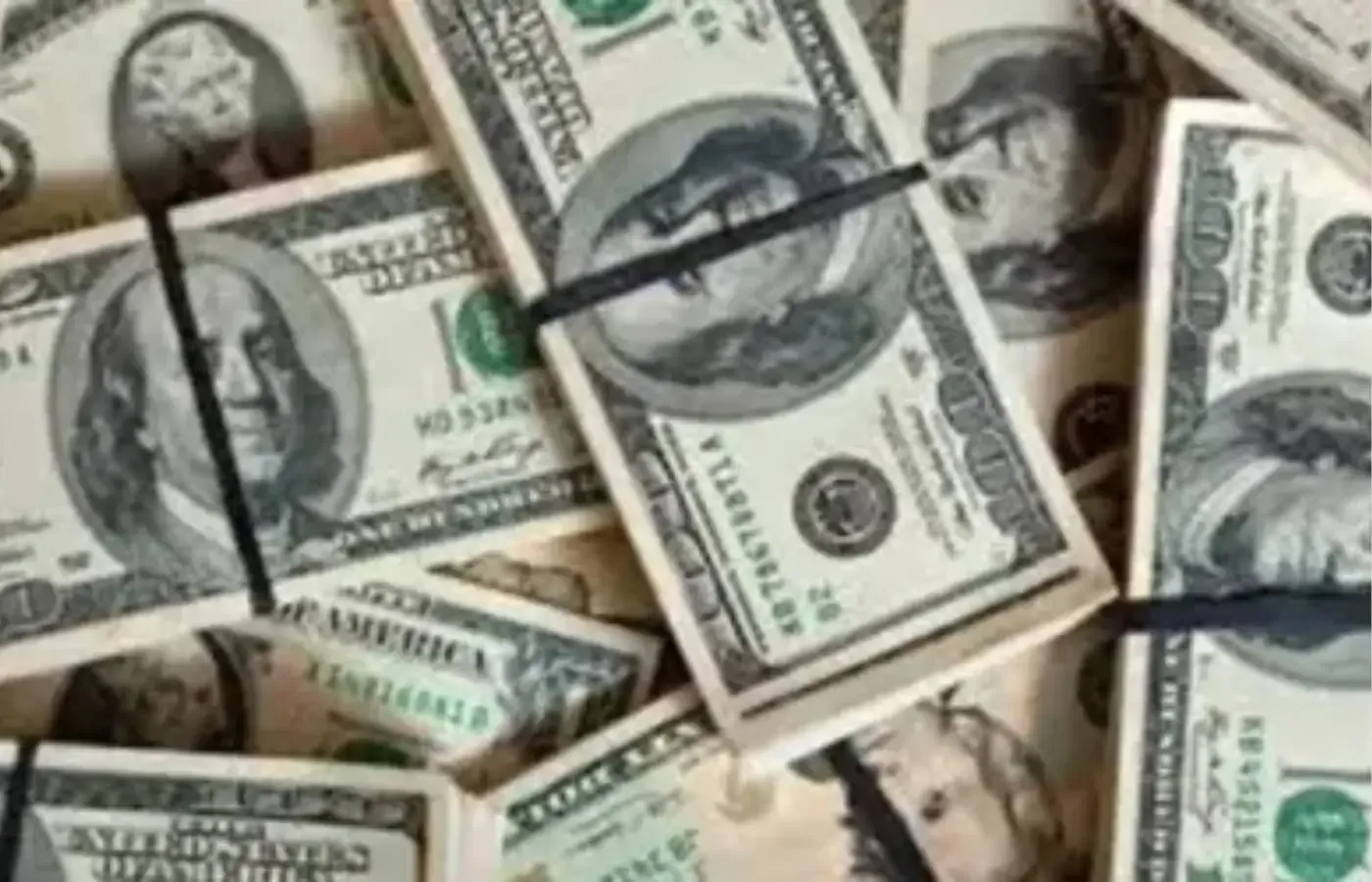 Dólar fecha última sessão aos R$ 4,91
