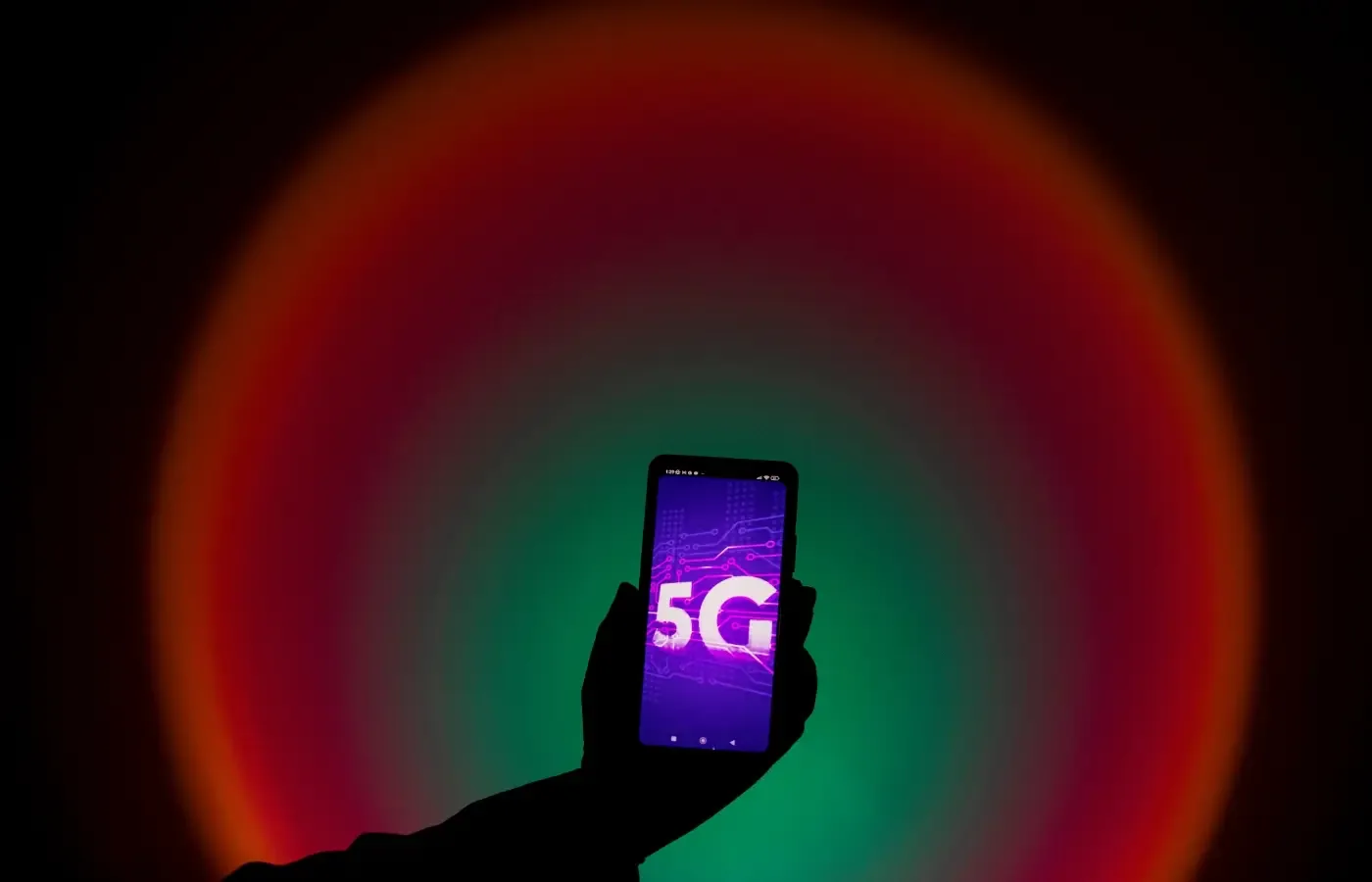 Brasil supera meta e sinal 5G está em mais de 1,5 mil cidades
