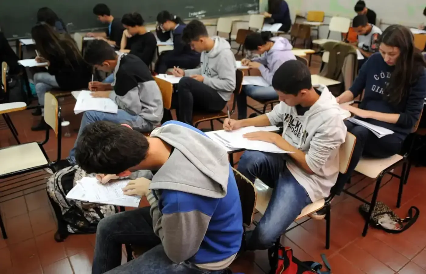 Pé-de-Meia: pagamento para nascidos em novembro e dezembro será feito nesta segunda-feira (31)