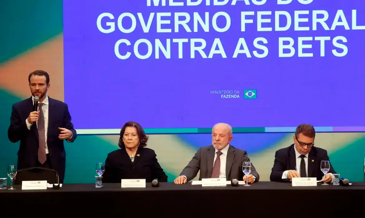 Bets que continuarem no ar após prazo serão bloqueadas, diz Durigan