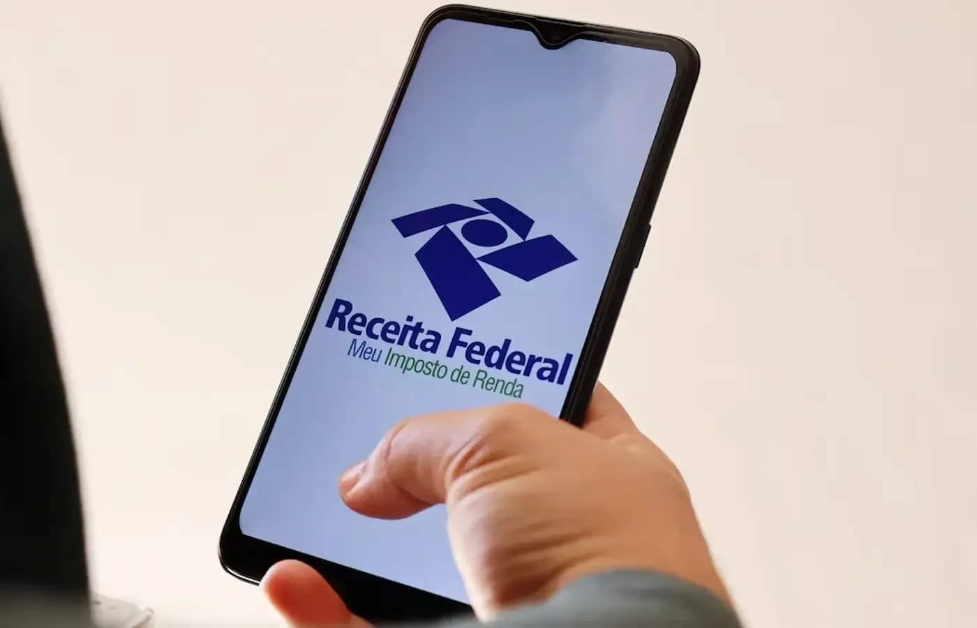 Receita Federal envia notificações para 498 mil contribuintes com declaração retida na malha fina